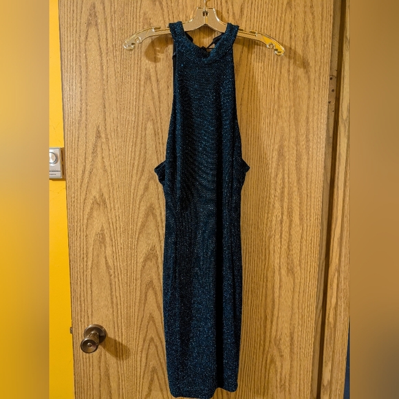 Elegant Shimmery High neck  Sleeveless Dress - Picture 1 of 3